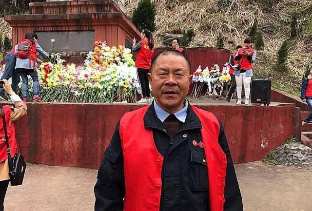 江雄章照片1.jpg